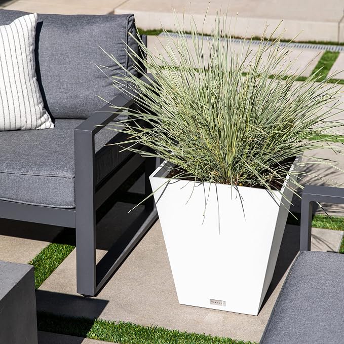 Veradek Pure Series Nobleton Plastic Planter - Image 7